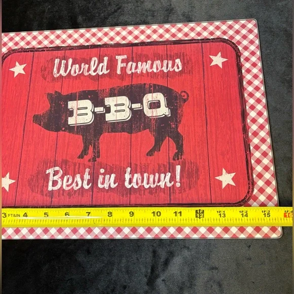 World Famous BBQ Glass Kitchen Cutting Board - Picture 5 of 6